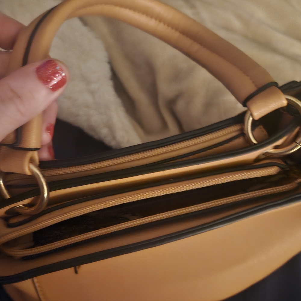 Elegant Tan Handbag